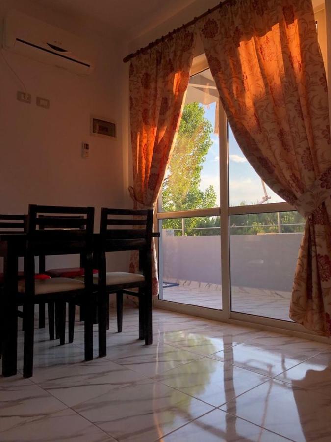 Hotel Otrant Велипойе Экстерьер фото